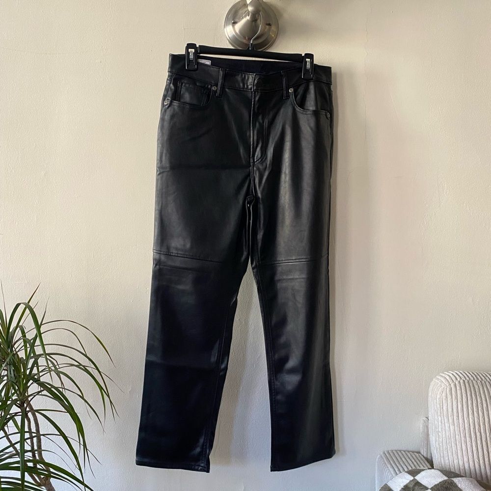 GAP Black Leather Cheeky Straight High Rise Pants Size 30, 10P